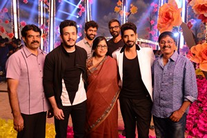 Aatadukundam Raa Movie Akhil Song Stills